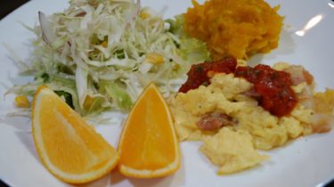 Egg Omelet w Tomato Sauce (2460)