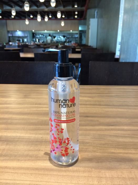 “クレンジングオイル”195ml 350ペソ