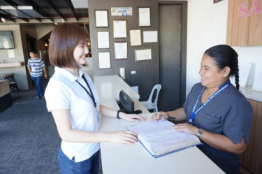 勉強と仕事と半分半分、色々なことに挑戦できたインターン。避けられない英語でのコミュニケーション！